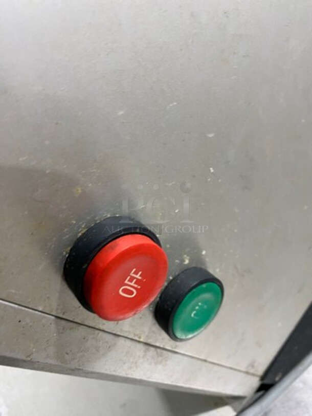 Hobart Commercial Countertop Food Processor/Chopper Machine! Model: FP100 SN: 761032994 120V 60HZ 1 Phase - Image 7 of 8