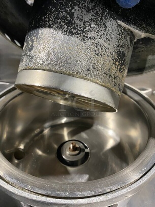 Nutrifaster Commercial Countertop Juicer Extractor! Solid Stainless Steel! - Image 5 of 7