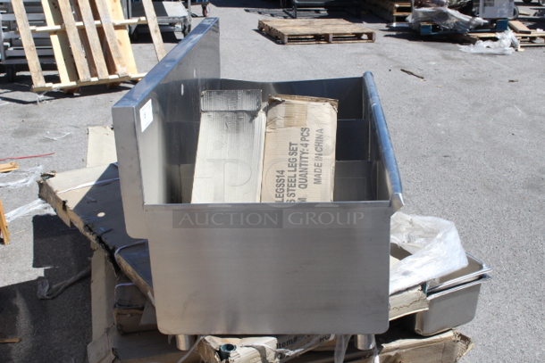 BRAND NEW SCRATCH & DENT! Regency 600S31621SB STAINLESS STEEL 16" x 21" x 13" Three-Compartment Utility Sink for (1) 8" Center Faucet. Includes Legs & Drains. Unit is dented on right side.  - Image 7 of 7