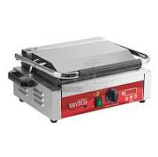 BRAND NEW SCRATCH AND DENT! 2023 Avantco 177PG200GST Stainless Steel Commercial Panini Sandwich Grill with Timer, Grooved Top and Smooth Bottom Plates, and 13 3/8" x 8 3/4" Cooking Surface. 120 Volts, 1 Phase. Tested and Working!