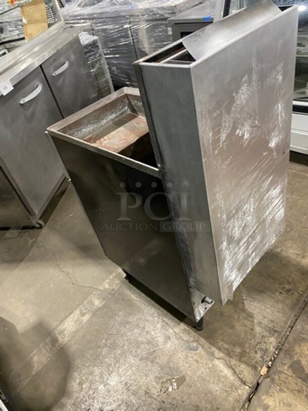 Cecilware Commercial Natural Gas Powered Deep Fat Fryer! All Stainless Steel! On Legs! Model: FMP40 - Image 4 of 8