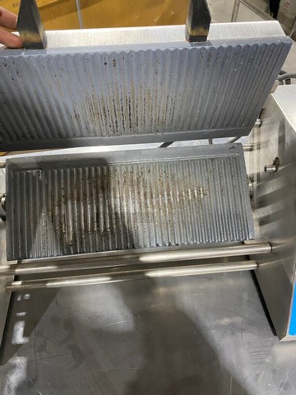 Deli Chef Commercial Countertop Electric Powered Panini/Sandwich Grill! Press With Ribbed Surface! All Stainless Steel! Model: A1 SN: A10146FG 120V - Image 7 of 8