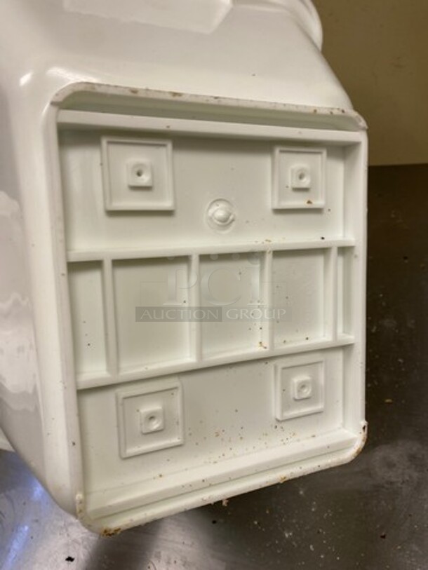 ALL ONE MONEY! Bakers Mark Countertop White Poly Ingredient Bin! - Image 6 of 6