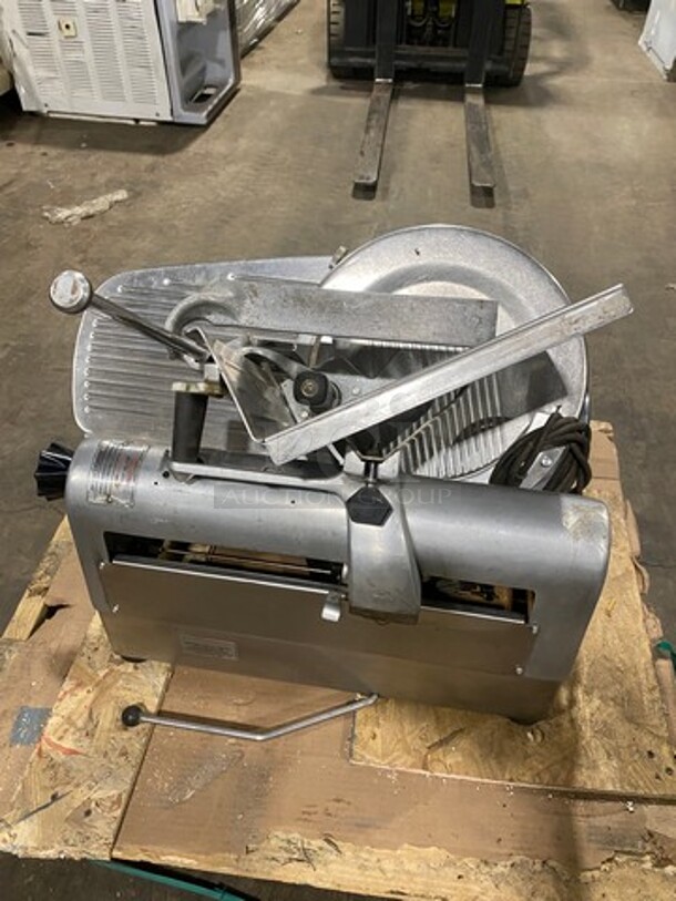 Hobart Commercial Countertop Meat/Deli Slicer! All Stainless Steel! Model: 1712E SN: 56902154 115V 60HZ 1 Phase - Image 4 of 9