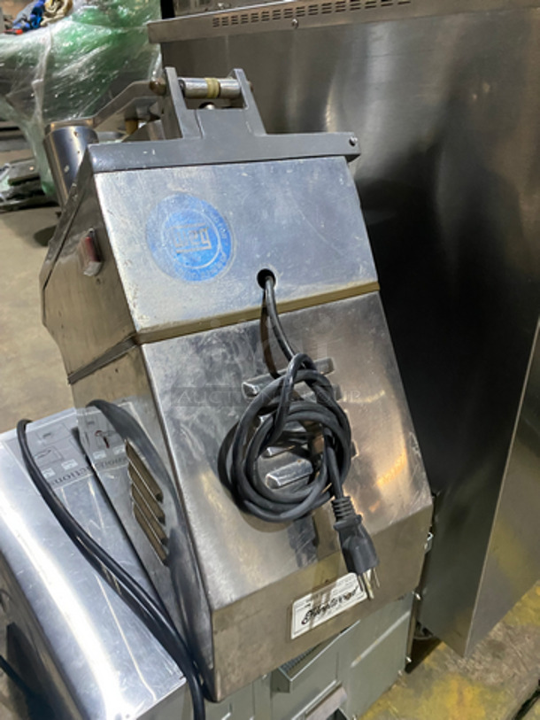 Fleetwood Commercial Countertop Vegetable Slicer! All Stainless Steel! Model: MASTERSKY SN: 000006 - Image 4 of 8