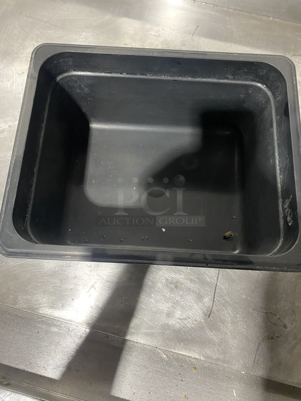Cambro Half Sized Food Pan! - Image 4 of 6