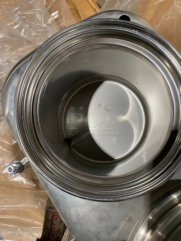 NEW! IN THE BOX! Curtis Commercial Countertop Automatic Coffee Urn! All Stainless Steel! Model: EMT3S SN: 42497 220V 1 Phase - Image 7 of 8