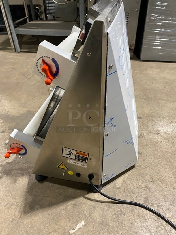 Vevor Commercial Stainless Steel Pizza Dough Roller Sheeter! MODEL APD40 SN: 2209098 - Image 4 of 8