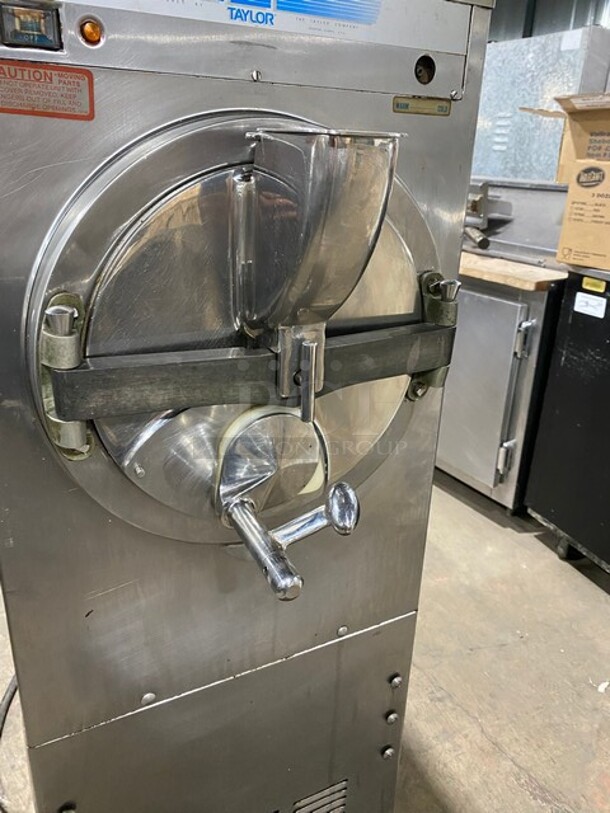 Taylor Stainless-Steel Air-Cooled Batch Ice Cream Machine! On Casters! MODEL 220-33 SN: J6120663 208/230V 3PH - Image 6 of 10