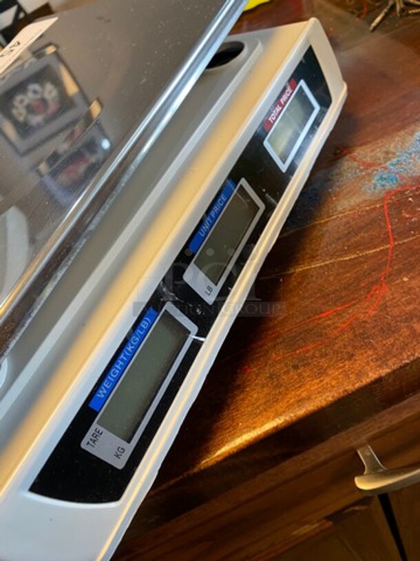 Commercial Countertop Food Portioning/ Pricing Scale! WORKING WHEN REMOVED! - Image 5 of 6