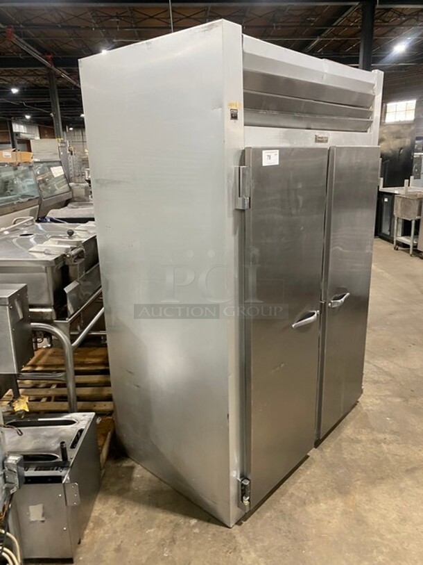 Traulsen Commercial Stainless Steel 2 Door Reach In Refrigerator! 115V 1 Phase! Model: GHT 2-32 NUT SN: 198348 5G! - Image 2 of 7
