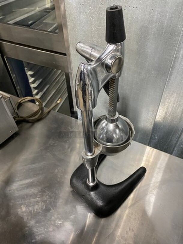 Countertop Manual Citrus Juicer! - Image 3 of 6