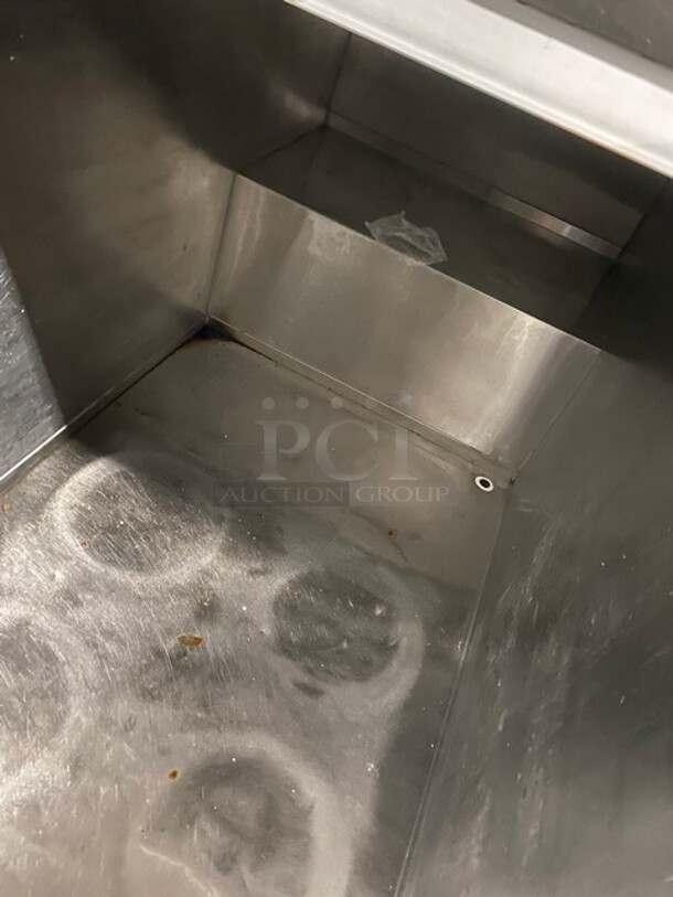 Cnelson All Stainless Steel Commercial Ice Cream Dipping Cabinet With Solid lids! MODEL BD10-RI SERIES 115V - Image 7 of 9