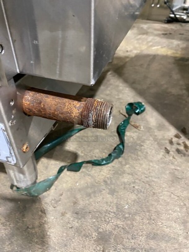 CPG Commercial Countertop Natural Gas Powered Flat Top Griddle! With Back And Side Splashes! All Stainless Steel! On Small Legs! SN: 10152399G24T - Image 9 of 9