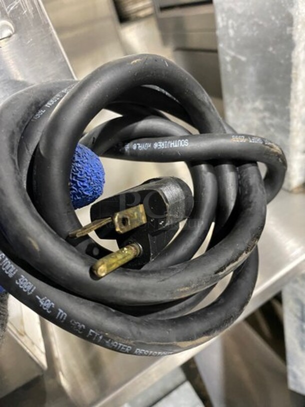 Countertop Electric Powered Deep Fat Fryer! With Backsplash! All Stainless Steel! - Image 8 of 8