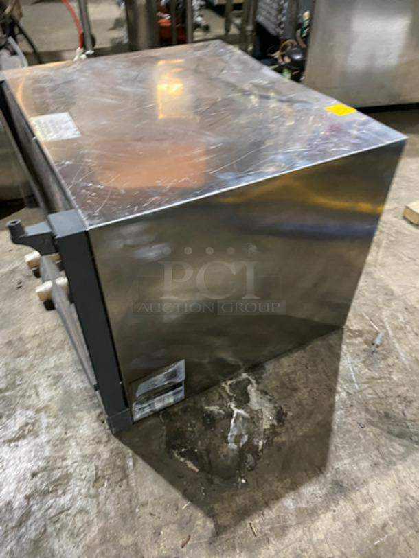 Cadco Unox Electric Powered Commercial Countertop Convection Oven! With View Through Door! Stainless Steel! Anna Series Model: XAF023 - Image 3 of 8