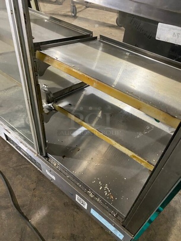 Vendo Commercial Countertop Food Warming Display Case! All Stainless Steel! Model: HFD000006 SN: 1412075 115V 60HZ 1 Phase - Image 5 of 8