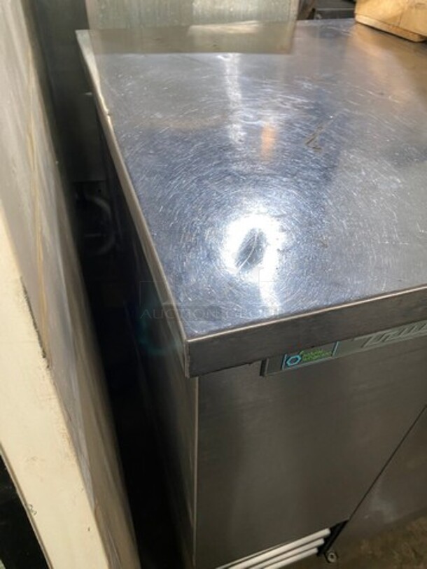 True Commercial 2 Door Bar Back Cooler! With Solid Doors! All Stainless Steel! Model: TBB3SHC SN: 9311069 115V 60HZ 1 Phase - Image 4 of 8