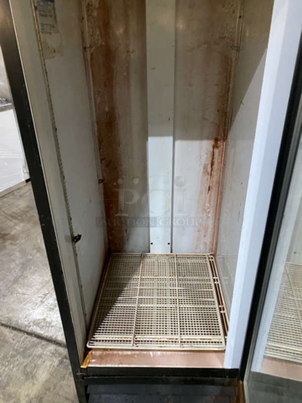 Beverage Air Metal Commercial Single Door Reach In Cooler Merchandiser! With View Through Door! With Poly Coated Racks! NOT TESTED! Model: MT23 115V 60HZ 1 Phase - Image 5 of 8