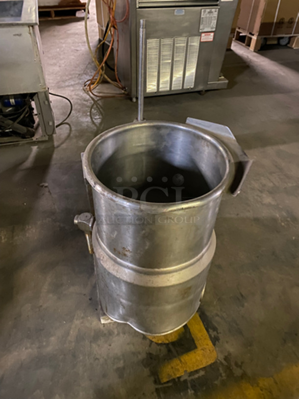 Market Forge Commercial Jacketed Tilting Soup Kettle! All Stainless Steel! Model: FT6CE SN: 562165V3598 240V 60HZ 3 Phase - Image 3 of 8