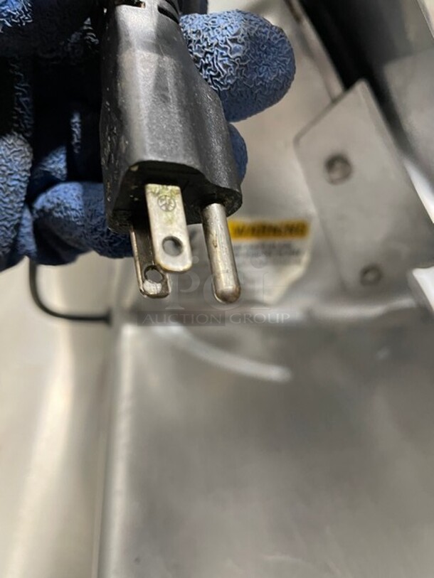 Globe Sir Lawrence Series Commercial Countertop Meat Slicer! All Stainless Steel! 115V 1 Phase! Model: SCR12 SN: 808723! - Image 9 of 9