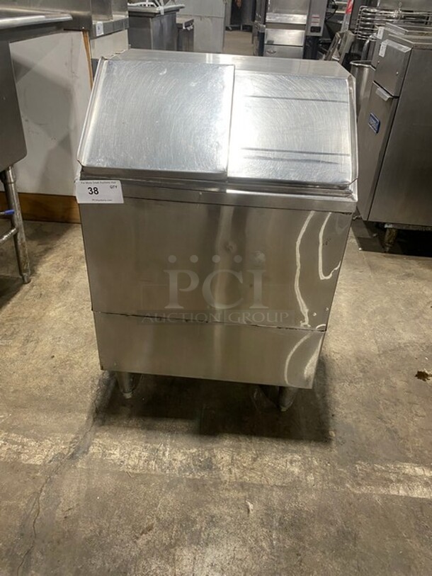 All Stainless Steel Free Standing Enclosed 10 Circuit Cold Plate/Ice Bin On Legs! - Image 1 of 7