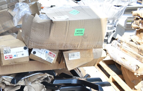 BRAND NEW SCRATCH AND DENT! 7.5 cc Polypropylene Scoop with Short Handle - 50/Pack - Image 2 of 3