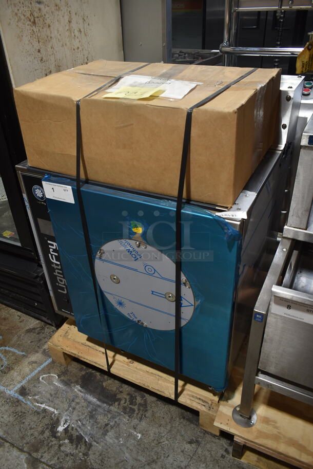 BRAND NEW SCRATCH AND DENT! 2023 Lightfry USA Lightfry 12U-4 Stainless Steel Commercial Countertop Air Fryer. 220 Volts, 3 Phase. - Image 3 of 10