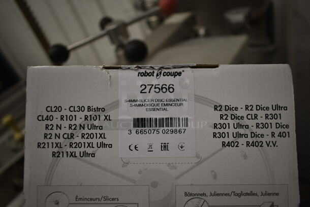 BRAND NEW SCRATCH AND DENT! Robot Coupe R 101 Plus Metal Commercial Countertop Food Processor w/ Bowl, Lid, Pusher, S Blade, 5 New In Box Blades; Julienne, 2 Grater and 2 Slicer. 120 Volts, 1 Phase. Tested and Working! - Image 10 of 12