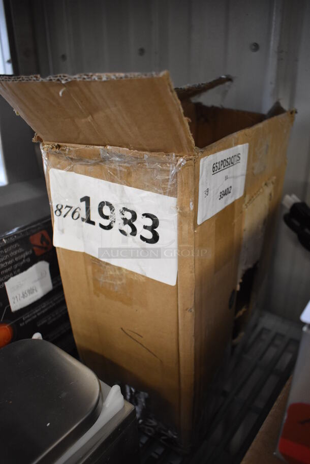 BRAND NEW IN BOX! ServSense Single 2 Qt. Stainless Steel Condiment Dispenser. 5x12x13 - Image 5 of 5