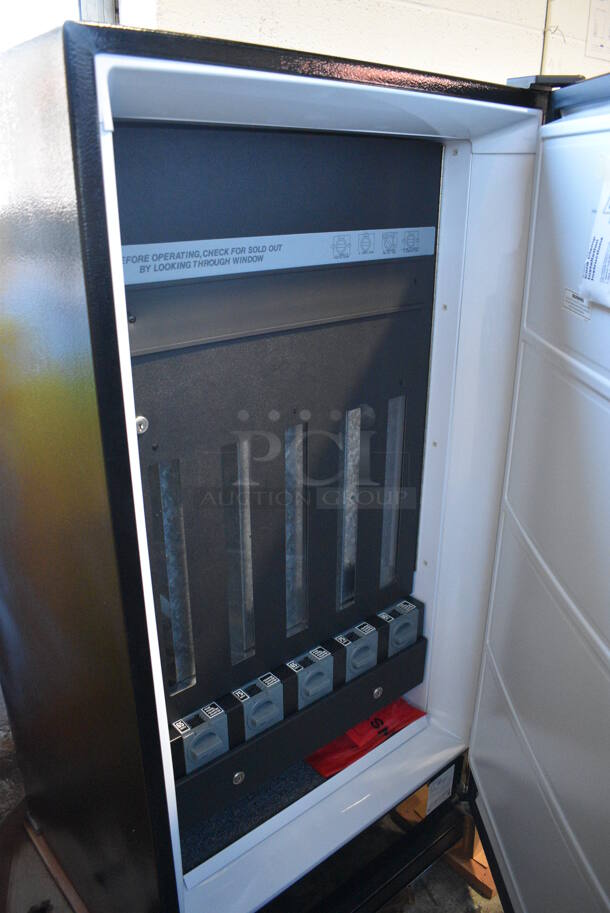 BRAND NEW! KD Distributing Model FMR1 Metal Commercial Refrigerated Vending Machine. 115 Volts, 1 Phase. 28x27x56. Tested and Working! - Image 2 of 3