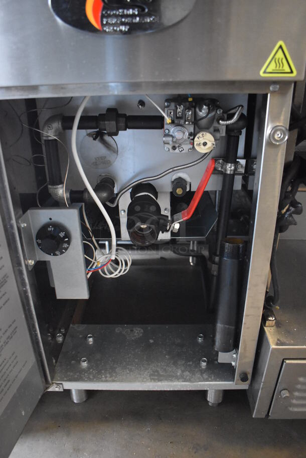 LIKE NEW! 2021 CPG 351FFOP40L Stainless Steel Commercial Floor Style Liquid Propane Gas Powered 40 Pound Deep Fat Fryer w/ 2 Metal Fry Baskets. 90,000 BTU. 16x32x45. Tested and Working! - Image 6 of 8