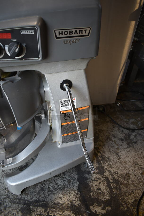 Hobart Legacy HL120 Metal Commercial Floor Style 12 Quart Planetary Dough Mixer w/ Stainless Steel Mixing Bowl and Bowl Guard. 100-120 Volts, 1 Phase. Tested and Working! - Image 4 of 8