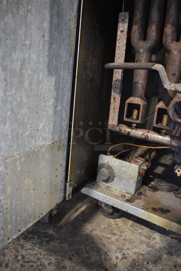 Imperial Stainless Steel Commercial Natural Gas Powered Deep Fat Fryer on Commercial Casters. 15.5x31x43 - Image 6 of 7