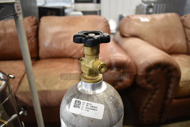 Carbon Dioxide Tank. Buyer Must Pick Up - We Will Not Ship This Item - Image 3 of 6