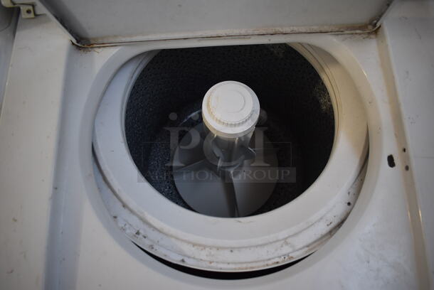 Whirlpool Heavy Duty Metal Top Load Washer. 115 Volts, 1 Phase. 27x26x43 - Image 4 of 6