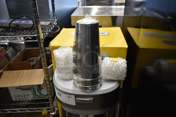 LIKE NEW! Hamilton Beach HMD400 Metal Commercial Countertop 3 Head Drink Mixer w/ 3 Mixing Cups. 120 Volts, 1 Phase. Tested and Working! - Image 4 of 7