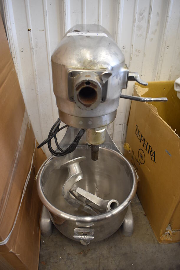 Hobart A-200-D Metal Commercial 20 Quart Planetary Dough Hook w/ Stainless Steel Mixing Bowl, Dough Hook and Paddle Attachments. 115 Volts, 1 Phase. 16x20x30. Tested and Working! - Image 2 of 7