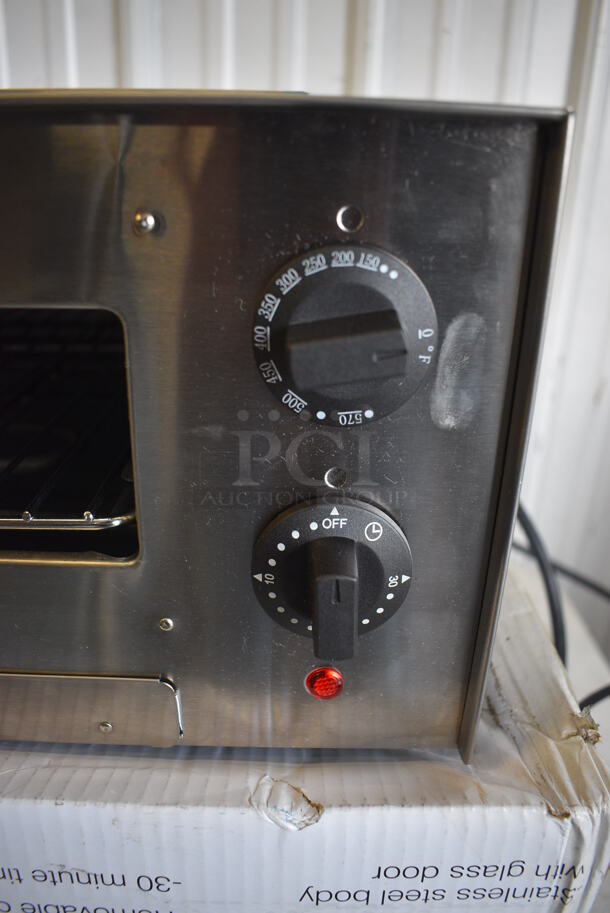 IN ORIGINAL BOX! Avantco 177CPO16TSGL Stainless Steel Commercial Countertop Electric Powered Pizza / Snack Oven w/ Thermostatic Controls. Used a Few Times at Trade Show. 120 Volts, 1 Phase. 24x20x8. Tested and Working! - Image 3 of 8