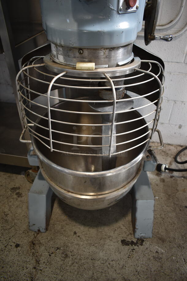 Hobart P660 Metal Commercial Floor Style 60 Quart Planetary Dough Mixer w/ Stainless Steel Mixing Bowl, Bowl Guard and Dough Hook Attachment. 208 Volts, 1 Phase. - Image 5 of 9