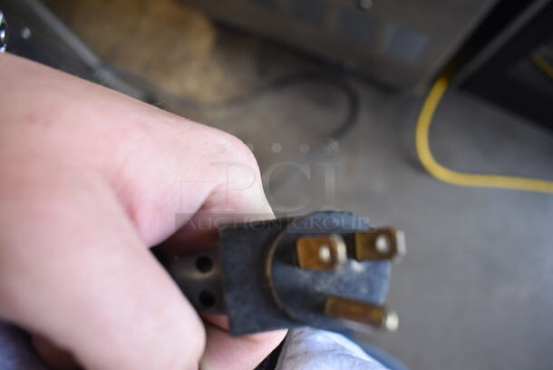 True TSSU-48-12 Stainless Steel Commercial Sandwich Salad Prep Table Bain Marie Mega Top on Commercial Casters. 115 Volts, 1 Phase. Tested and Working! - Image 6 of 6