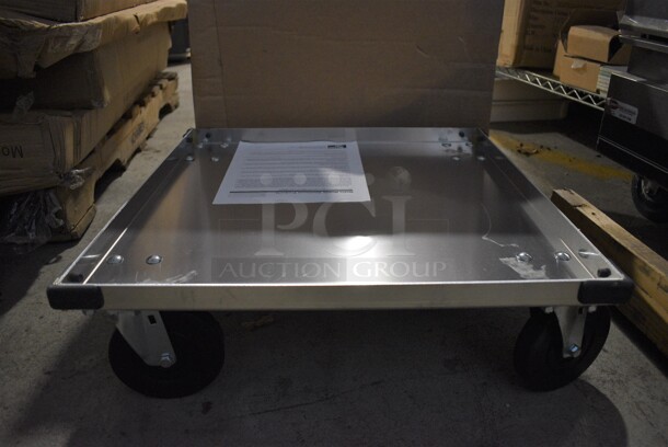 BRAND NEW IN BOX! Metro Metal Commercial Dish Caddy Dolly on Commercial Casters. 21.5x21.5x7.5