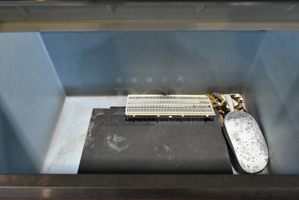 Hoshizaki B-722PF Metal Commercial Ice Bin.  - Image 5 of 6