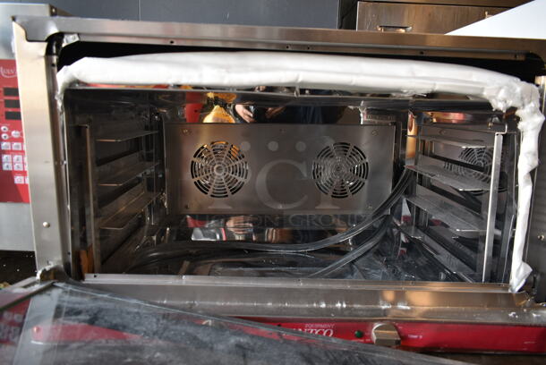 BRAND NEW SCRATCH AND DENT! Avantco 177CO38M Stainless Steel Commercial Countertop Electric Powered Full Size Convection Oven. 208/240 Volts, 1 Phase.  - Image 4 of 5