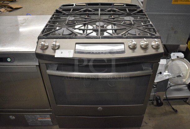 General Electric Model JGS750EEF5ES Metal Propane Gas Powered 5 Burner Range w/ Convection Oven and Drawer. 31x29x39