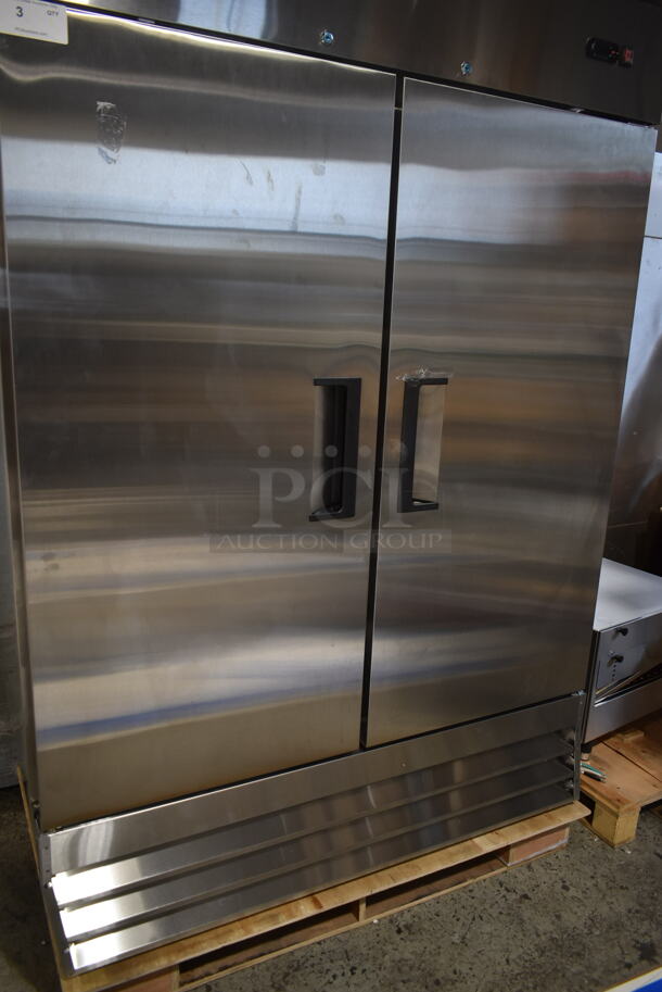 BRAND NEW SCRATCH AND DENT! 2023 Avantco 178A49RHC Stainless Steel Commercial 2 Door Reach In Cooler w/ Poly Coated Racks. 115 Volts, 1 Phase. Tested and Working! - Image 3 of 7