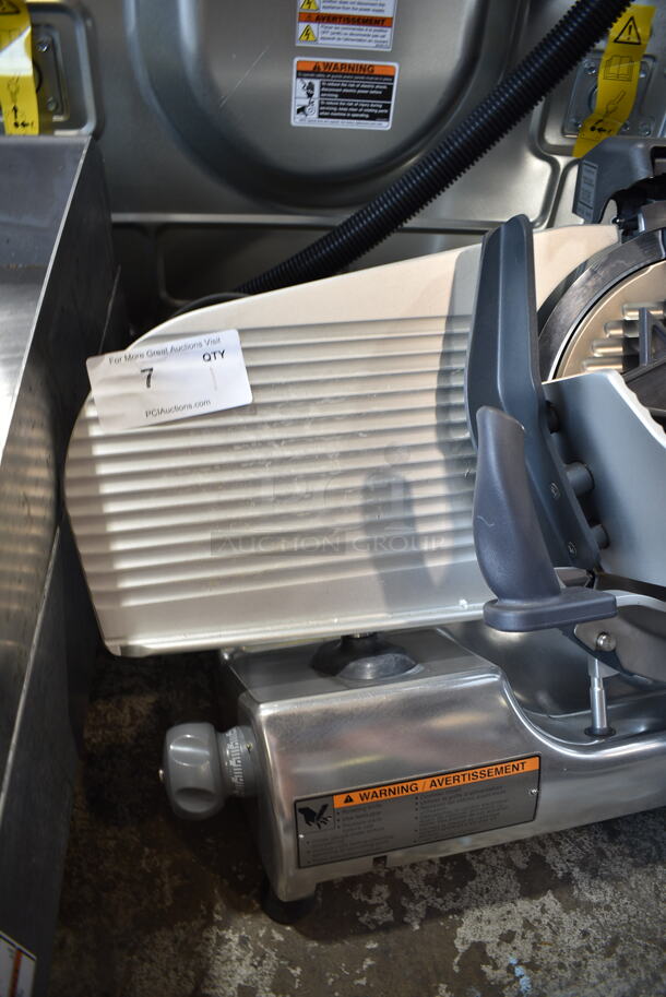 BRAND NEW SCRATCH AND DENT! Hobart ECO13 Ecoline Stainless Steel Commercial Countertop Meat Slicer. 120 Volts, 1 Phase. Tested and Working! - Image 4 of 9