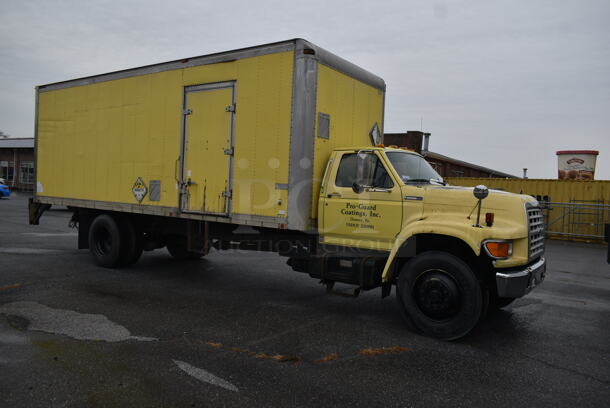 2005 Ford F Series 26' Forklift Rated Box Truck. Odometer Reads 342,440. VIN 1FDXF80E75VA32744. GVWR 33,000 Pounds. All Mains Systems are Working Including Air Brakes and Air Conditioning. Vehicle Runs and Drives! Title In Hand! See Lot 4 For Additional Pictures. - Image 11 of 12