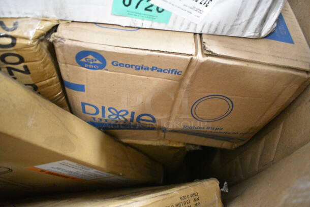 PALLET LOT of 30 BRAND NEW Boxes Including 433QLINERBL Baker's Lane 16x24 Full Size Quilon, 2 Box Choice Neon Jumbo Straws, 130HCUTTWR Visions Individually Wrapped Plastic Spoon, 164WHCKDNAT Lancaster Table & Seating Standard Height Wooden High Chair with Natural Finish - Unassembled, 999RP10 Visions Wave 10" Plates, 500CC16 Choice Clear PET Customizable Plastic Cold Cup - 16 oz. - 1000/Case, Y12S Dart Squat Plastic Cold Cup, P55 Heavy Patty Sheets, 50016C Choice 16 oz. Coffee Print Poly Paper Hot Cup - 1000/Case, Tuxton GAS-008 TuxTrendz Artisan Sagebrush 11 5/8" China Plate - 12/Case, DBP09W Dixie Basic 8 1/2" White Light Weight Paper Plate - 500/Case, 433W4BGC Choice White Paper Bag, Popcorn Bags. 30 Times Your Bid! - Image 8 of 12