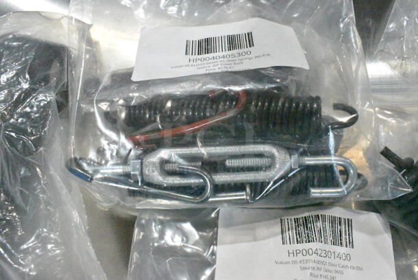 4 BRAND NEW SCRATCH AND DENT! Items Including HP0042301400 Vulcan 00-423014-000G1 Door Catch Kit-Dbl, HP0040405300 Vulcan 00-913102-00395 Kit, Door Springs 36L/E36, HP0085467800 Vulcan 00-913102-00285 Kit,Lid Springs, Ve & Vg, HP0085465100 Vulcan 00-854651-00001 Crank Handle. 4 Times Your Bid!  - Image 4 of 9